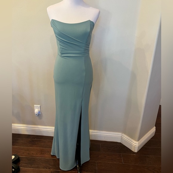 Strapless maxi formal dress gown with slit - Picture 1 of 3